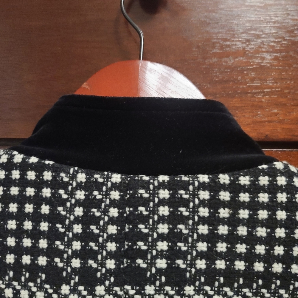 Coat - Picture 6 of 6